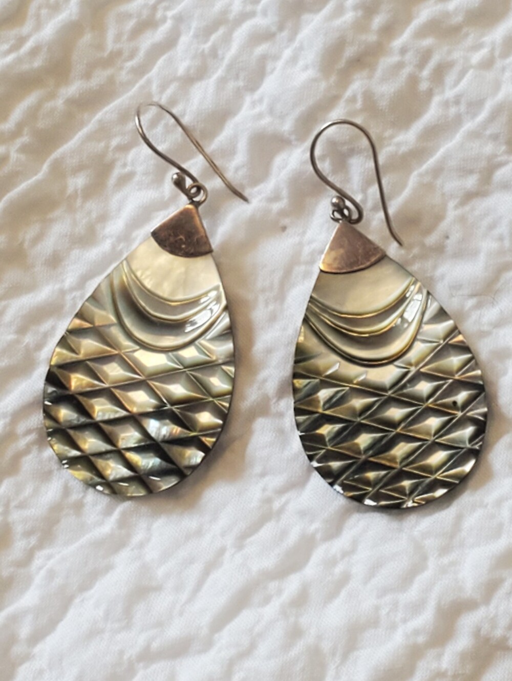 Vintage teardrop earrings feature carved mother-of-pearl  shells In Silver 925